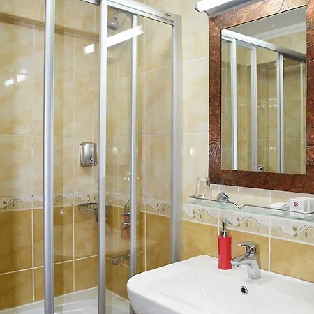 Yuksel Hotel Estambul