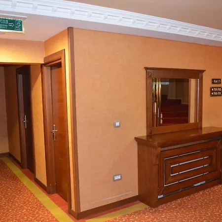 Yuksel Hotell 3*