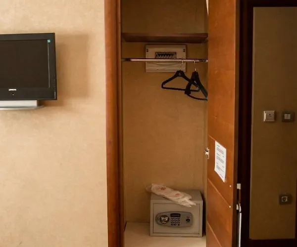 余克塞尔旅馆 3*